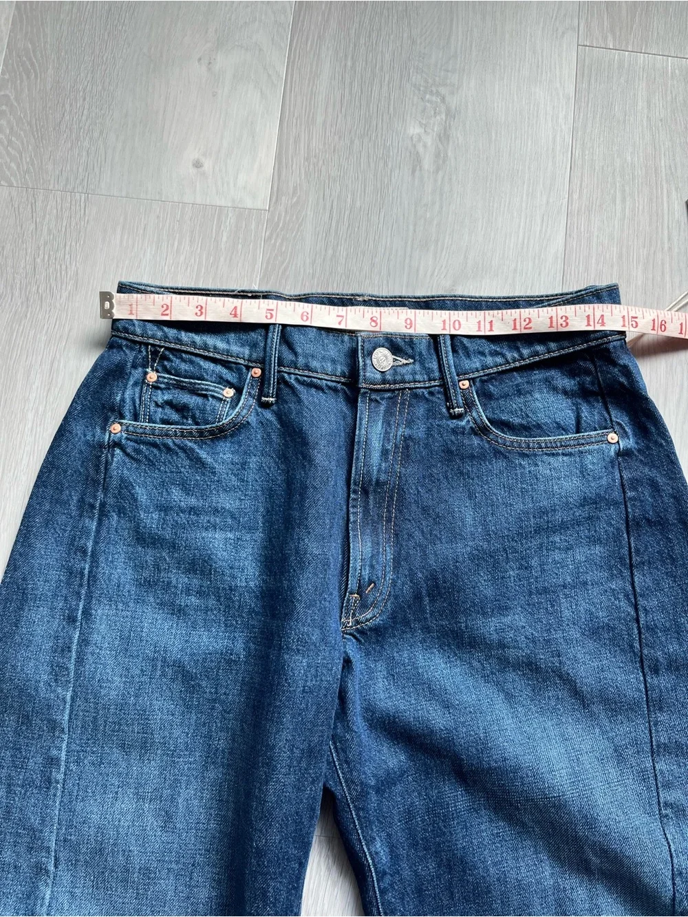 MOTHER THE MID RISE FULL PIPE FLOOD FRAY BARREL BLUE JEANS WOMENS 26